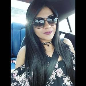 Meet your Posher, Daniela